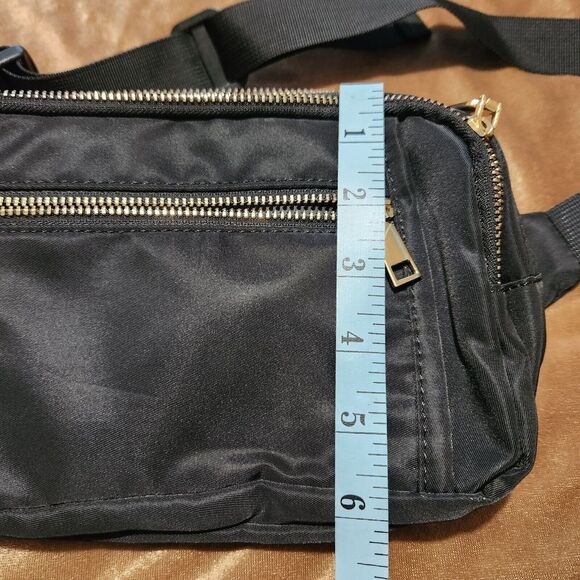 Kangaroo Bag Black Multiple Zippers Waist Bag New - Picture 6 of 6